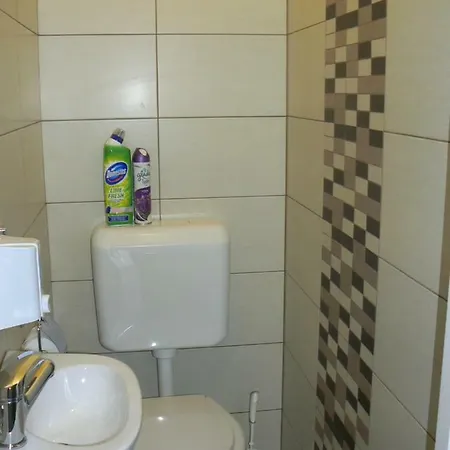 Daire Roza Apartman Pápa